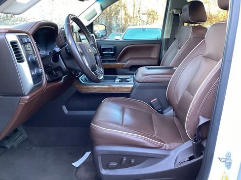Used 2018 Chevrolet Silverado 1500 High Country image 10