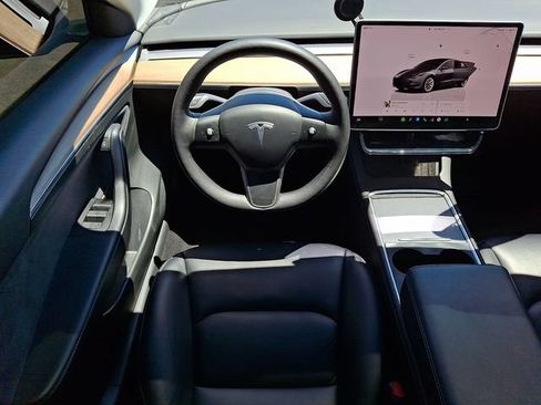 Used 2022 Tesla Model 3 Long Range AWD/4WD image 11