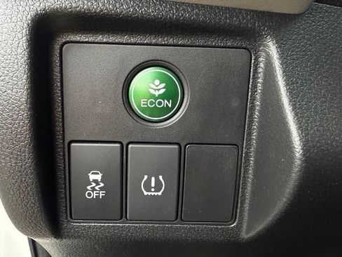 Used 2018 Honda HR-V EX-L image 32