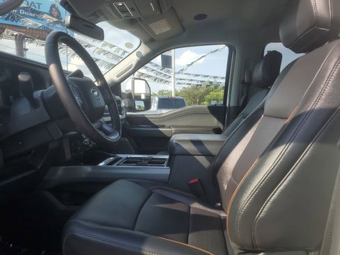 Used 2025 Ford F250 Lariat w/ Lariat Ultimate Package AWD/4WD image 11