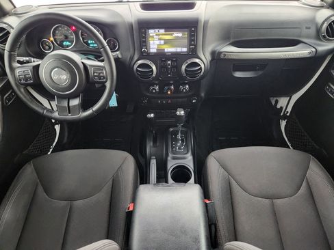 Used 2018 Jeep Wrangler Unlimited Sport S AWD/4WD image 24