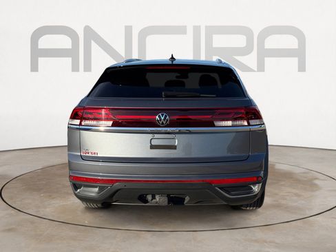 Used 2024 Volkswagen Atlas Cross Sport SE image 9