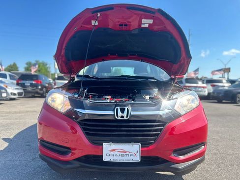 Used 2017 Honda HR-V LX image 17