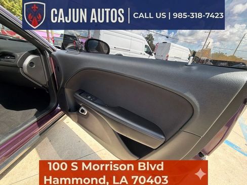 Used 2020 Dodge Challenger SXT RWD image 34