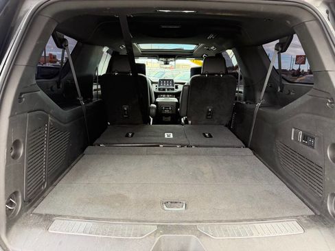Used 2021 Chevrolet Suburban High Country image 44