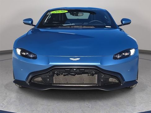 Used 2020 Aston Martin V8 Vantage Coupe image 3