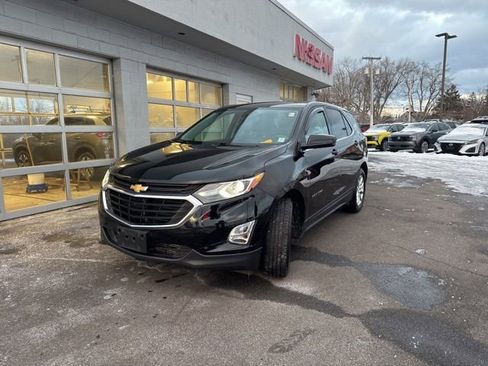 Used 2020 Chevrolet Equinox LT w/ LPO, Floor Liner Package image 5