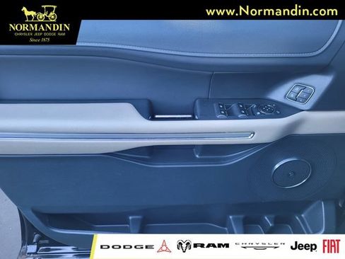 Used 2024 Ford Expedition Max Limited AWD/4WD image 13