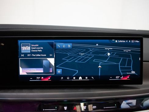 Certified 2023 BMW 760i xDrive w/ Luxury Rear Seating Package image 15