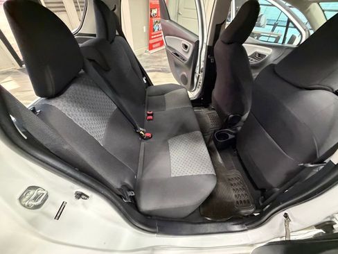 Used 2017 Toyota Yaris L FWD image 39