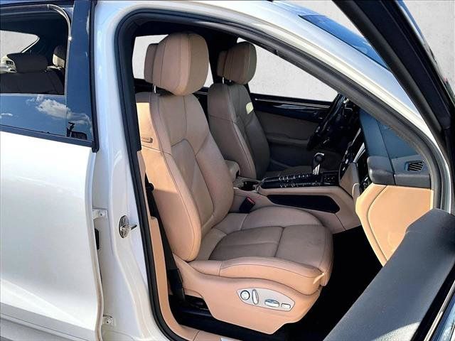 Used 2021 Porsche Macan S AWD/4WD image 9