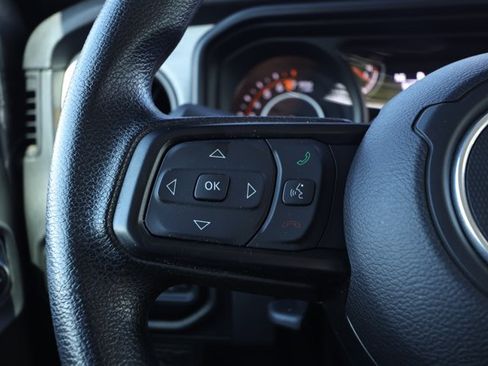 Used 2025 Jeep Gladiator Sport AWD/4WD image 13