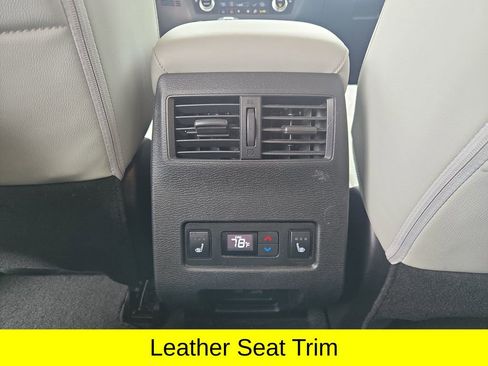 Used 2024 Mitsubishi Outlander SEL FWD image 16