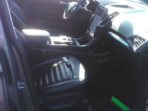 Used 2024 Ford Edge SEL AWD/4WD image 5