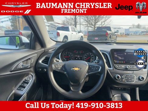 Used 2023 Chevrolet Malibu LT FWD image 3