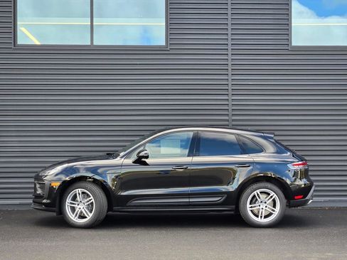 New 2026 Porsche Macan image 2