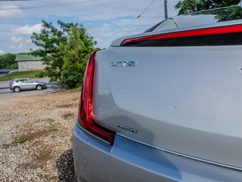 Used 2018 Cadillac XTS Luxury AWD/4WD image 10