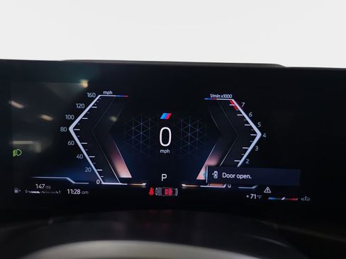 Used 2024 BMW 330i Sedan w/ M Sport Package image 22