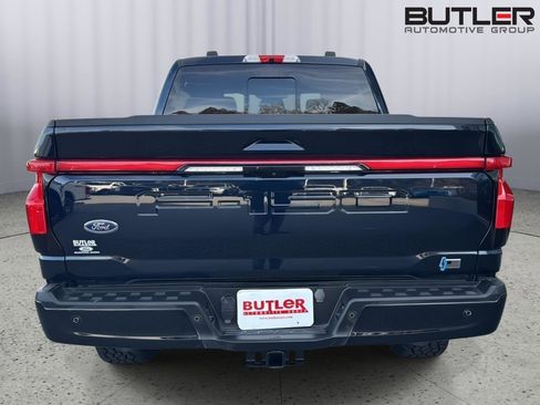 Used 2023 Ford F150 Lightning Lariat image 4