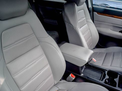 Used 2018 Honda CR-V Touring image 21