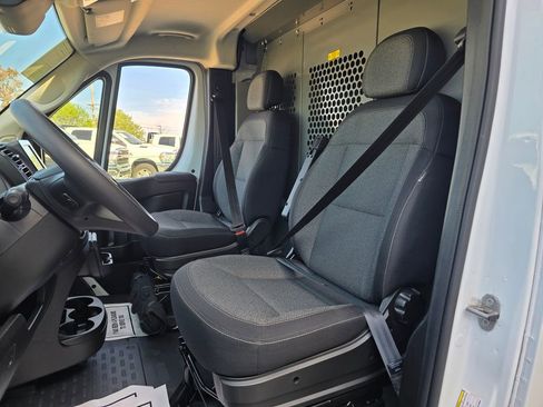 Used 2024 RAM ProMaster 2500 FWD image 30