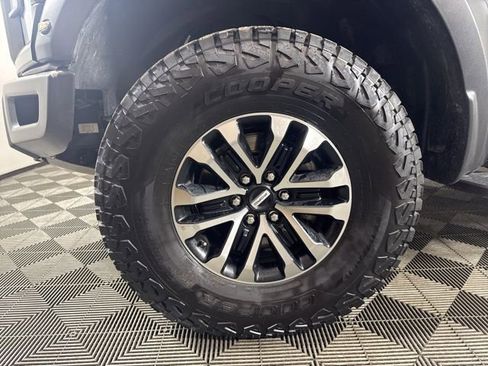 Used 2019 Ford F150 Raptor w/ Equipment Group 802A Luxury AWD/4WD image 10