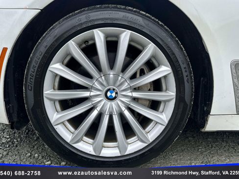 Used 2018 BMW 740i xDrive image 10