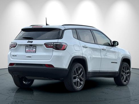 New 2026 Jeep Compass Latitude image 4