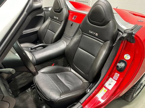 Used 2008 Saturn Sky Red Line RWD image 22