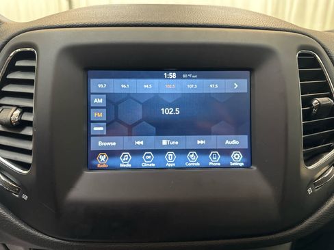 Used 2019 Jeep Compass Latitude w/ Cold Weather Group image 14