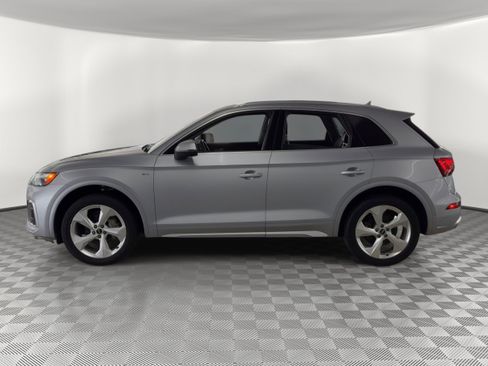 Certified 2023 Audi Q5 2.0T Premium Plus w/ Premium Plus Package AWD/4WD image 2