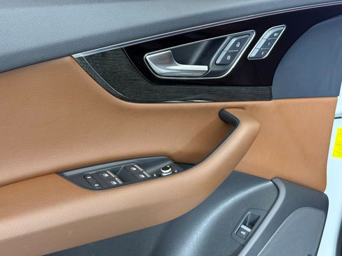 Used 2018 Audi Q7 3.0T Prestige w/ Prestige Package image 14