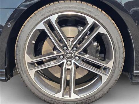 New 2025 Audi A8 L 3.0T image 10