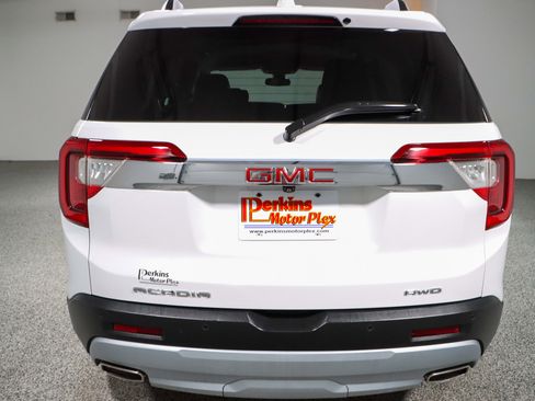 Used 2023 GMC Acadia SLT image 8