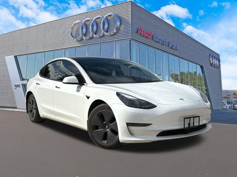 Used 2023 Tesla Model 3 Long Range image 1