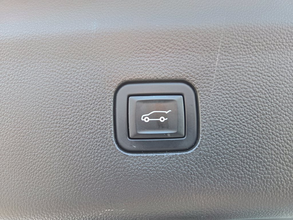 Used 2023 Buick Enclave Essence w/ Experience Buick Package AWD/4WD image 42