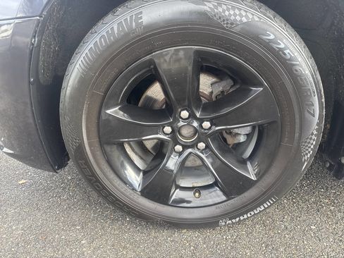 Used 2011 Dodge Charger SE w/ Connectivity Group image 11