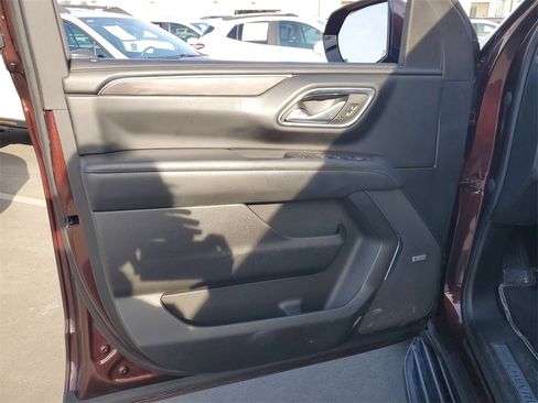 Used 2023 Chevrolet Suburban LT image 21