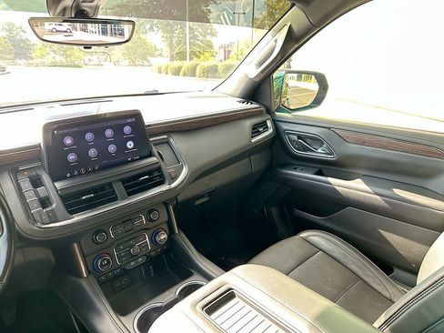 Used 2021 Chevrolet Tahoe High Country w/ Premium Package AWD/4WD image 20