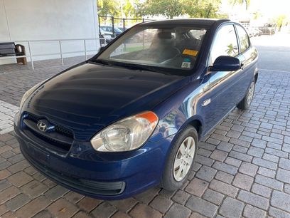 Used 2011 Hyundai Accent GS w/ Premium Pkg 3