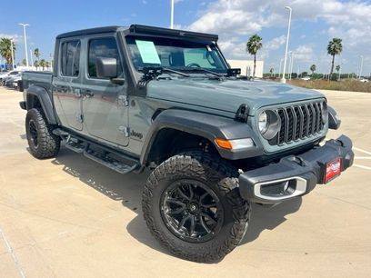 Used 2025 Jeep Gladiator Sport