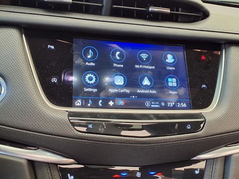 Used 2025 Cadillac XT6 Luxury image 4