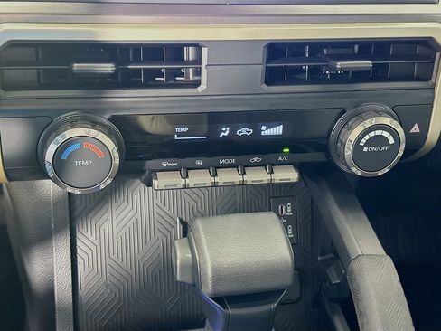 Certified 2026 Toyota Tacoma SR5 AWD/4WD image 16