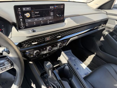 Certified 2023 Honda Accord Touring image 15