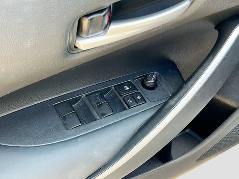 Used 2023 Toyota Corolla SE FWD image 18