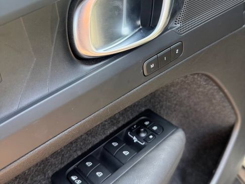 Certified 2023 Volvo XC40 Recharge Plus AWD/4WD image 12