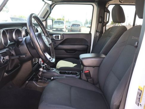Used 2020 Jeep Wrangler Unlimited Sahara AWD/4WD image 21