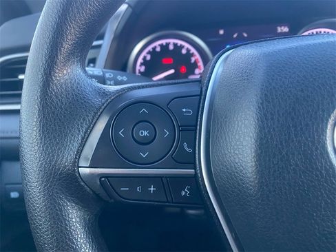 Used 2023 Toyota Camry LE image 19