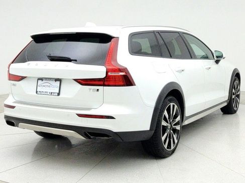Used 2020 Volvo V60 T5 Cross Country w/ Protection Package Premier image 5