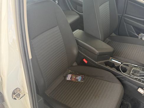 Used 2022 Volkswagen Jetta S FWD image 5